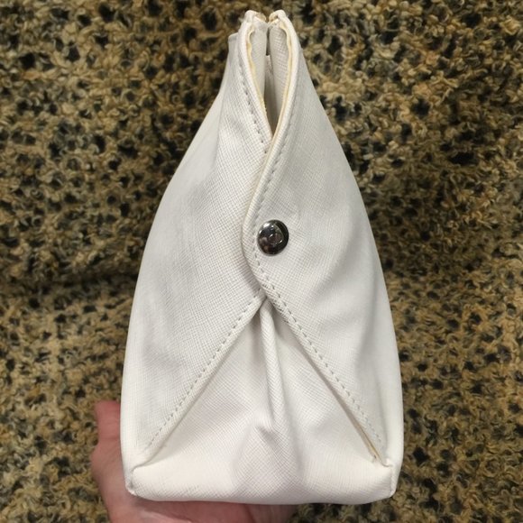 Dior Parfums Beaute' Cosmetic Bag White - Picture 4 of 8